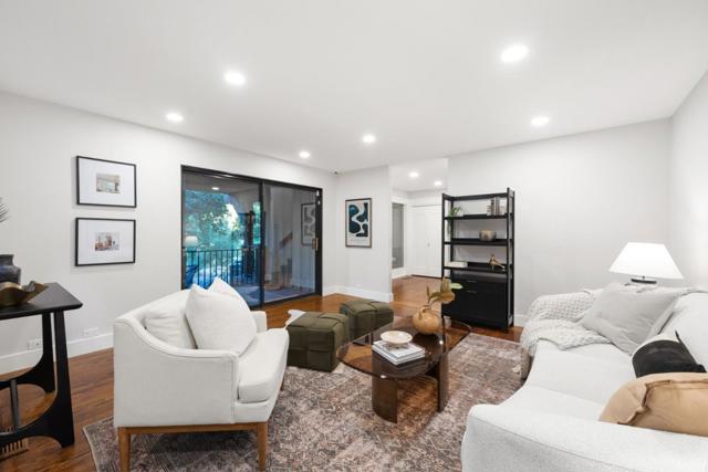 21 Valley Oak Street, Portola Valley CA: https://media.crmls.org/mediaz/69053e3c-53b7-4dd1-81fc-75858857b2f8.jpg