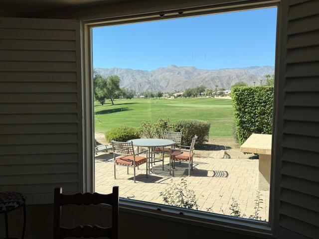 81343 Ulrich Drive, La Quinta CA: https://media.crmls.org/mediaz/6906218c-4a64-4cab-83ed-ae2233df8225.jpg