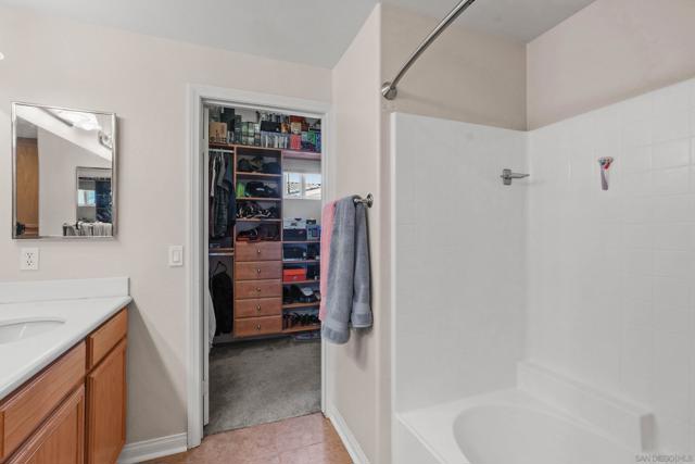 13039 Evening Creek Dr S, San Diego CA: https://media.crmls.org/mediaz/6906acd0-f7ca-4d62-a7d8-aabe2bf685c2.jpg