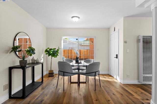 6176 Thomas Ave, Newark CA: https://media.crmls.org/mediaz/6906b4dd-edd5-447f-856f-f1464eecf86a.jpg