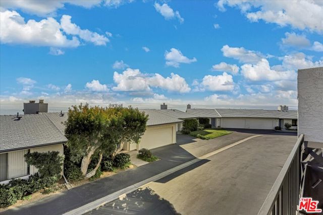 29660 Zuma Bay Way photo 3