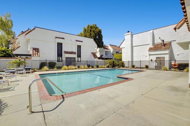 19980 Portal Plaza, Cupertino CA: https://media.crmls.org/mediaz/69080581-c069-4b5d-8a40-d10287a1d6ea.jpg