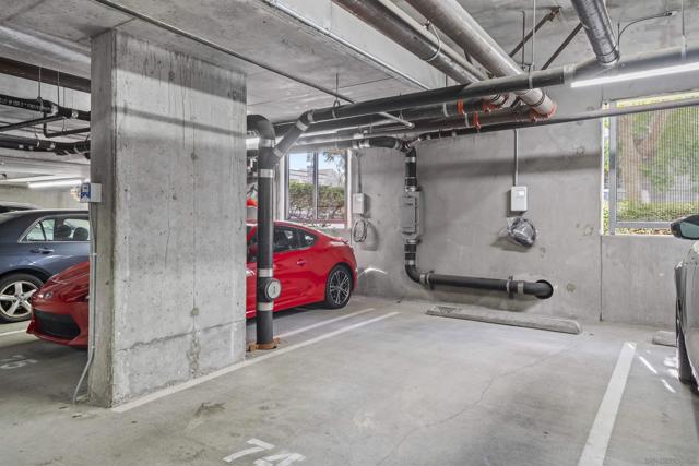 3812 Park Blvd, San Diego CA: https://media.crmls.org/mediaz/690845f2-8464-4aad-8cfb-095b04f1f511.jpg