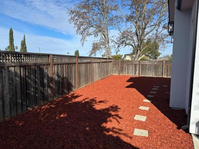 3367 Brigadoon Way, San Jose CA: https://media.crmls.org/mediaz/69092cd4-f7fd-446d-90d5-ef85ef3dd69c.jpg