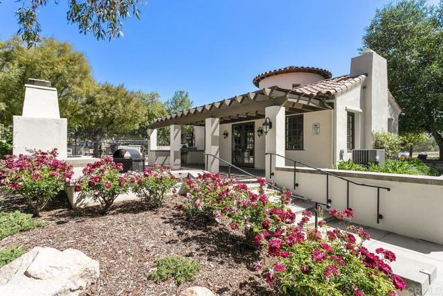 3385 Wild Oak Lane, Escondido CA: https://media.crmls.org/mediaz/69092f22-cb41-4dbe-8a1e-c1be493cb1c5.jpg