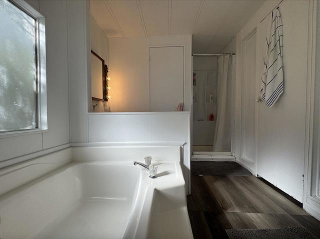 15500 Bubbling Wells Road, Desert Hot Springs CA: https://media.crmls.org/mediaz/690a0c27-c1b6-4803-8508-02f6cff4ed46.jpg