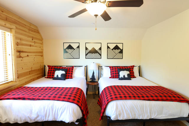 289 Stony Creek Road, Big Bear CA: https://media.crmls.org/mediaz/690a244d-93c6-4ec8-bb93-59f054280a41.jpg