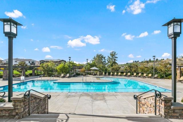 3002 Villeta Ave, Carlsbad CA: https://media.crmls.org/mediaz/690a899e-c4da-463c-b4c8-1c5b7abf3874.jpg