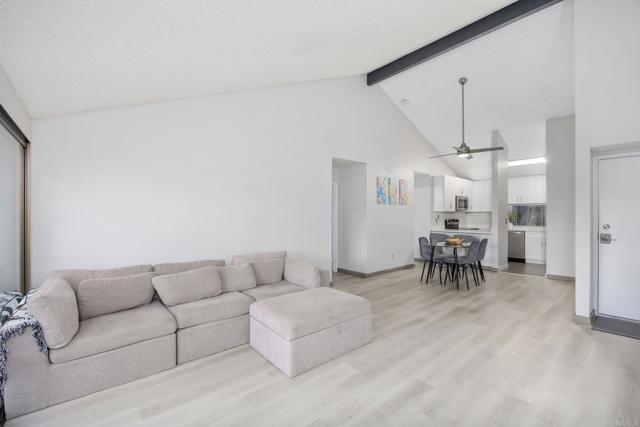 Detail Gallery Image 9 of 27 For 6214 Agee St #34,  San Diego,  CA 92122 - 2 Beds | 1/1 Baths