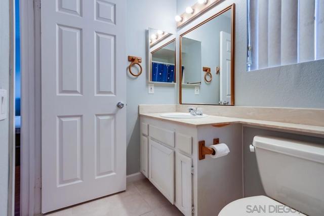 4527 Contour Blvd., San Diego CA: https://media.crmls.org/mediaz/690c0122-099d-47c1-a89b-fc84bb42ad33.jpg