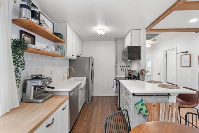 14245 Lora Drive, Los Gatos CA: https://media.crmls.org/mediaz/690c64b7-2aea-4df1-ac1d-cd3a3ff30d94.jpg