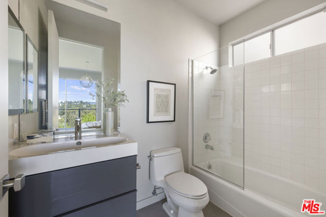 2264 Moreno Drive, Los Angeles CA: https://media.crmls.org/mediaz/690c67bb-7cda-4ca2-aec3-f52e347a8341.jpg