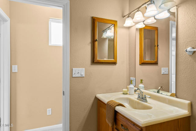 425 Rancho Drive-011-032-Bathroom-MLS_Si