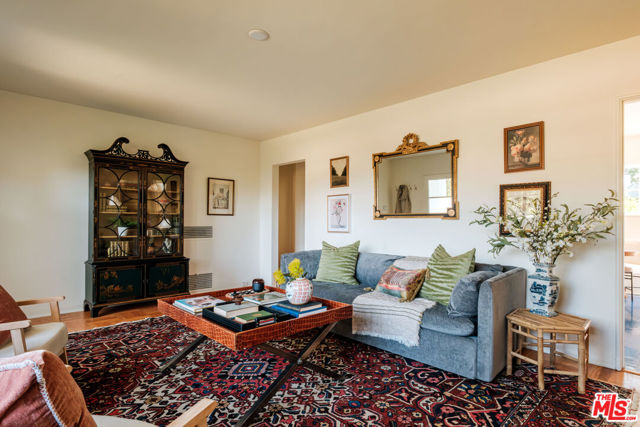 5273 Village, Los Angeles CA: https://media.crmls.org/mediaz/690cd89d-4bf0-453f-8edb-5f419882b7dc.jpg