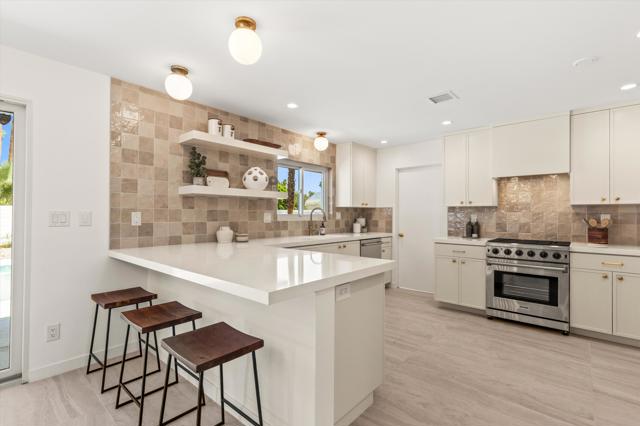 1177 S Farrell Drive, Palm Springs CA: https://media.crmls.org/mediaz/690d2d90-c843-4483-9f88-88a7c8d8a35a.jpg