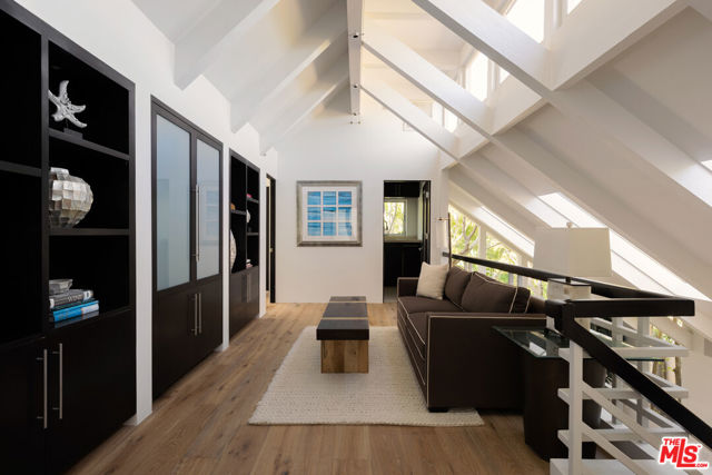 Image 14 of 32 For 31522 Broad Beach Road