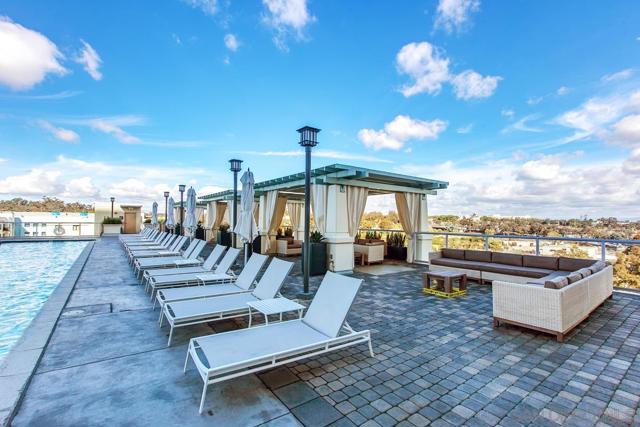 850 Beech St, San Diego CA: https://media.crmls.org/mediaz/690d8458-5583-4285-a783-91e4b0c55caa.jpg