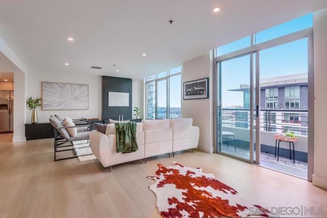 425 W W Beech St, San Diego CA: https://media.crmls.org/mediaz/690d98c8-23e5-4a29-8ffa-c63f6758719b.jpg