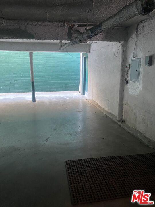 4244 Duquesne Avenue, Culver City CA: https://media.crmls.org/mediaz/690d9aa9-8751-4fb7-99ef-3b4eb510a3f8.jpg