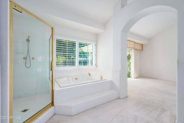 3695 Mapleknoll Place, Thousand Oaks CA: https://media.crmls.org/mediaz/690dad9c-22ec-4f87-90f7-264f8d2a5123.jpg