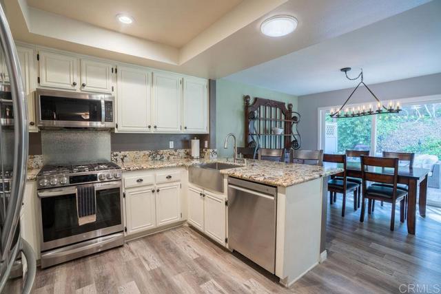 1302 El Corral Lane, San Marcos CA: https://media.crmls.org/mediaz/690df323-5b49-4fca-929e-e0661eea593e.jpg