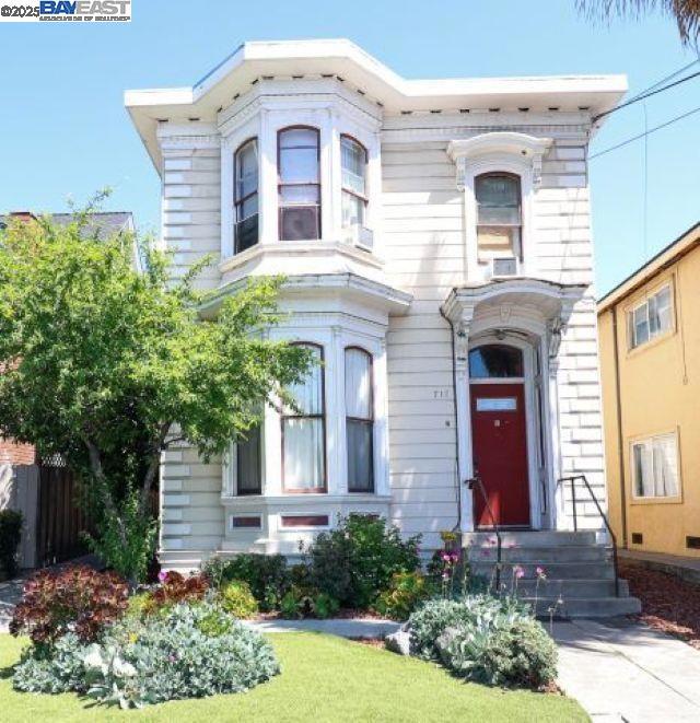 712 S 2Nd St, San Jose CA: https://media.crmls.org/mediaz/690e618e-e62b-4523-b0a3-93d658929511.jpg