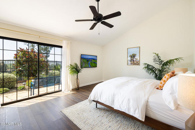 1932 Summer Cloud Drive, Thousand Oaks CA: https://media.crmls.org/mediaz/690e7e72-6b1e-45e7-8ec8-0b33e679f3d6.jpg