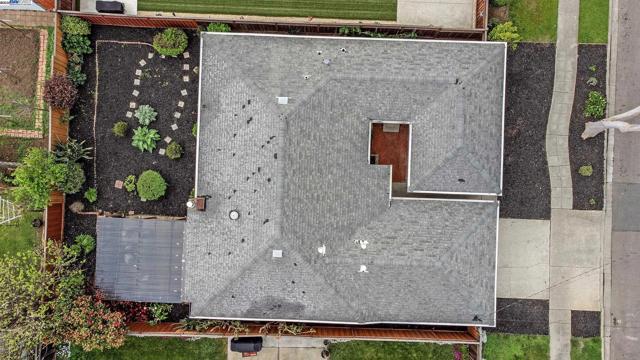 30847 Prestwick Ave, Hayward CA: https://media.crmls.org/mediaz/690ea85f-90cf-4715-9e99-2f80c545fbba.jpg