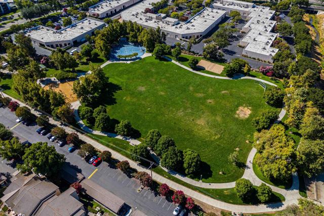 4165 Cortina Ct, Pleasanton CA: https://media.crmls.org/mediaz/69104144-1d4d-4227-acf0-3c798aee7a86.jpg