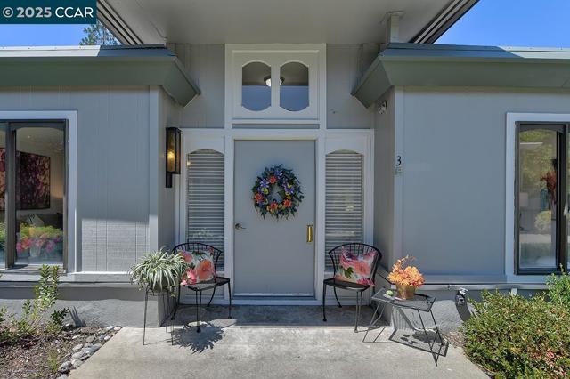 1517 Oakmont, Walnut Creek CA: https://media.crmls.org/mediaz/6911567b-4e90-4b78-935a-d305335c83ea.jpg