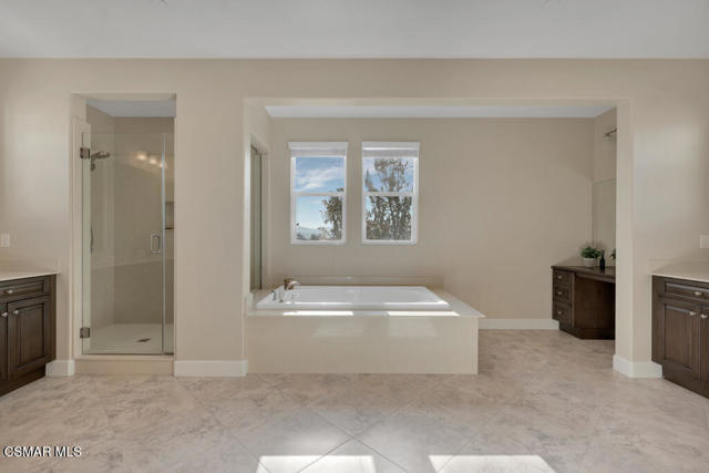 Image 46 of 93 For 6894 Copper Creek Place