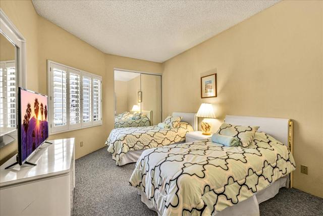 Image 18 of 60 For 54409 Oakhill