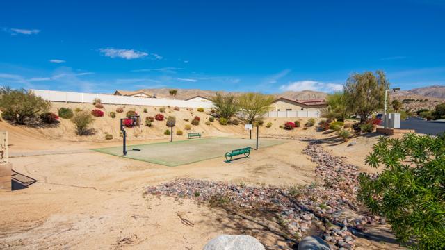 8796 Clubhouse Boulevard, Desert Hot Springs CA: https://media.crmls.org/mediaz/69136b0a-71c3-409c-b078-f8fc5371359e.jpg