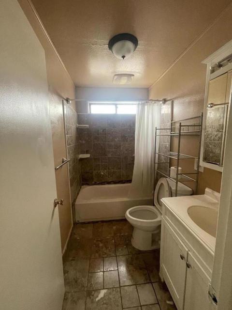1021 Polk Street, Salinas CA: https://media.crmls.org/mediaz/6913808c-3b3f-4d48-91c1-fa091f9973b2.jpg