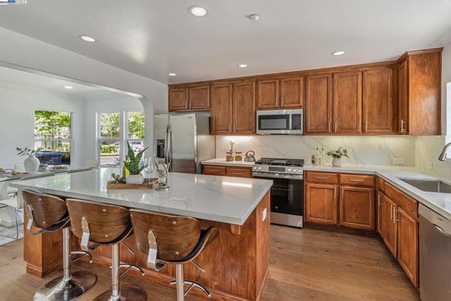 4182 Lautrec Dr, San Jose CA: https://media.crmls.org/mediaz/69139ad4-530e-4cea-ab8c-d65504c2a5b2.jpg