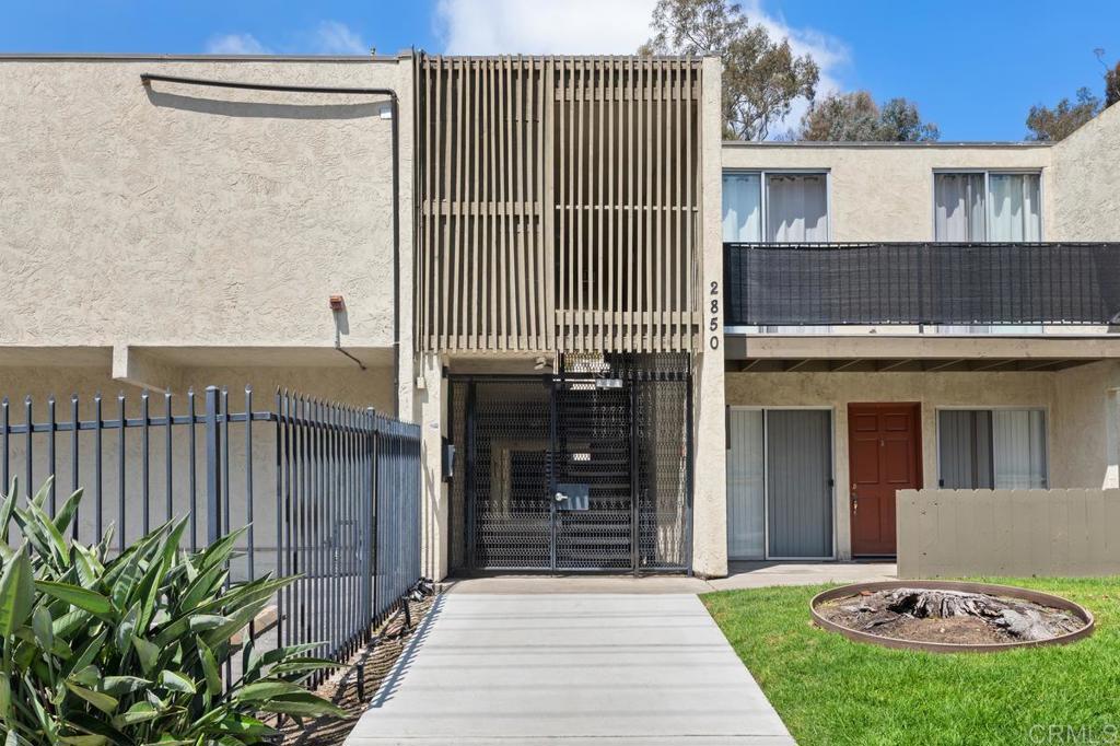 2850 Reynard Way - photo 3