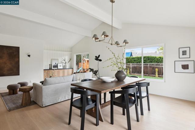 Image 19 of 60 For 3085 Avellano Drive