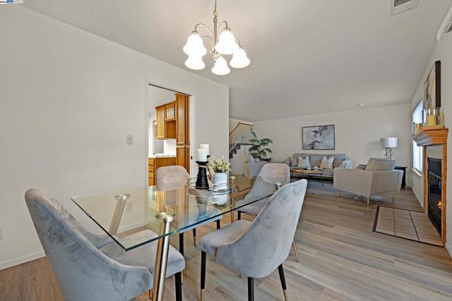 117 Pelican Loop, Pittsburg CA: https://media.crmls.org/mediaz/6913e583-1660-488a-889d-f99384fd8d0a.jpg