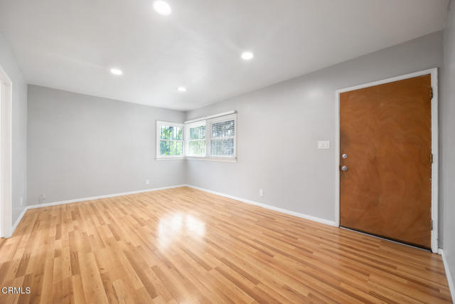 1268 Mentone Avenue, Pasadena CA: https://media.crmls.org/mediaz/6914e3b4-74e5-4c31-9e3e-133e6749cec1.jpg
