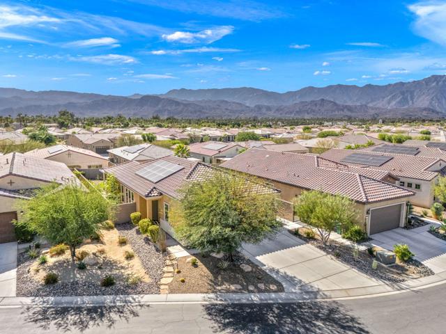 25 Pinot Noir, Rancho Mirage CA: https://media.crmls.org/mediaz/691626db-2258-46e3-b531-9fde2b193b11.jpg