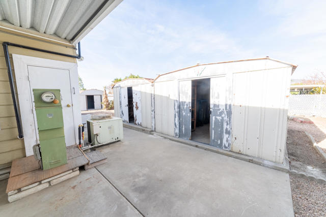 43378 Nola Street, Hemet CA: https://media.crmls.org/mediaz/6917a62b-d4da-4eb4-b32e-d9811a19bb21.jpg