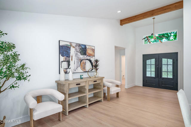 674 Lautrec Court, Thousand Oaks CA: https://media.crmls.org/mediaz/6917b227-c375-4f7e-b309-25f680f663b7.jpg