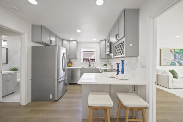 42758 Charleston Way, Fremont CA: https://media.crmls.org/mediaz/6917d256-d3ad-4a5c-90b0-28081efe4898.jpg