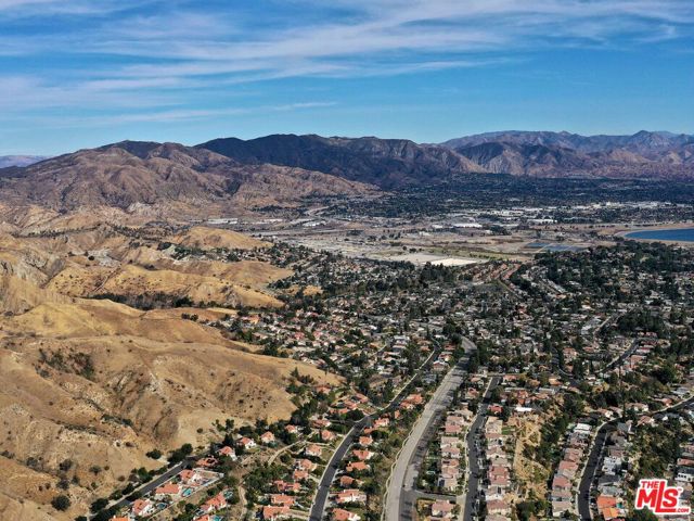0 Sesnon, Granada Hills CA: https://media.crmls.org/mediaz/6918ef95-2cb6-4bab-ae28-b3e8fc354cf1.jpg