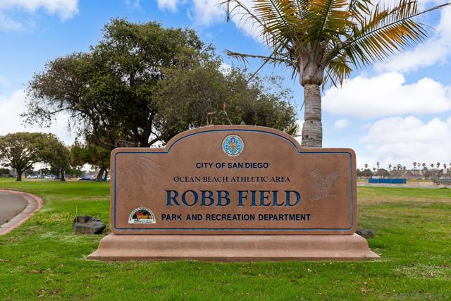 5038 40 W Point Loma Blvd, San Diego CA: https://media.crmls.org/mediaz/69199b08-f35b-4980-9c40-0f9143633039.jpg