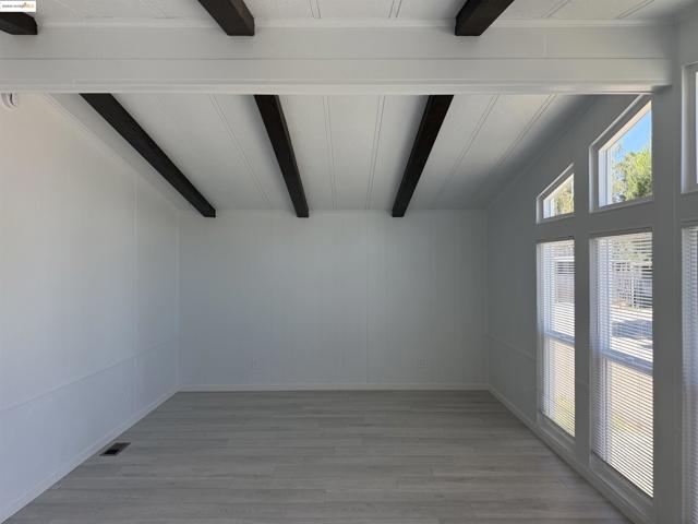841 W Brannan Island Rd, Isleton CA: https://media.crmls.org/mediaz/6919ca95-3ea7-4699-b3b0-b20231137de7.jpg