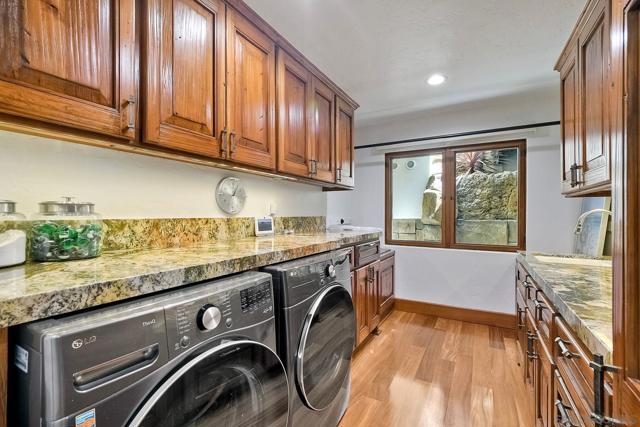 Image 48 of 75 For 4351 Monaco St