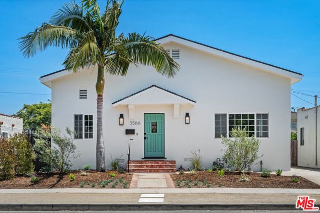 3588 Helms Avenue, Culver City CA: https://media.crmls.org/mediaz/691b62ab-d53b-4725-b778-ecb2f1cf883e.jpg