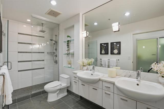 575 6th Ave, San Diego CA: https://media.crmls.org/mediaz/691b91a3-846b-4c8a-8113-3deae090c646.jpg