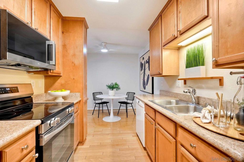 1810 S El Camino Real - photo 8